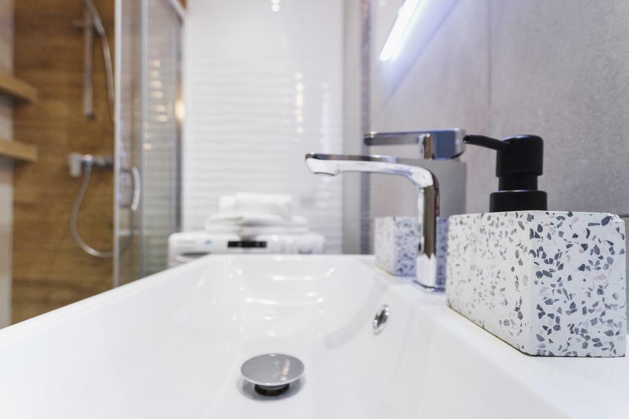 Apartment Tauron Arena Elegant Dabska By Renters *